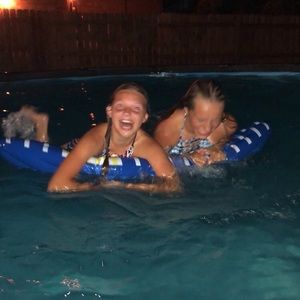 Meet your Posher, Ariel